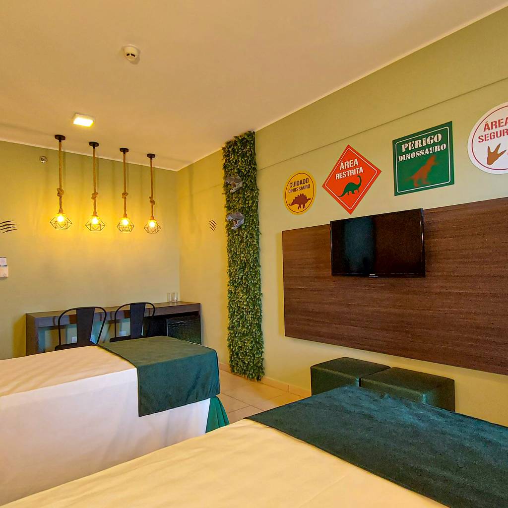 Visão da televisão Suíte Temática Dinossauros.