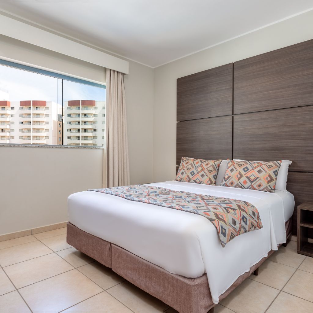 Quarto Suíte Super Luxo Star - Vista piscina.