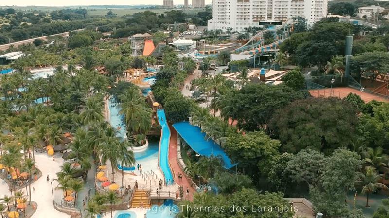 Vista panorâmica parque e hotel em olímpia.